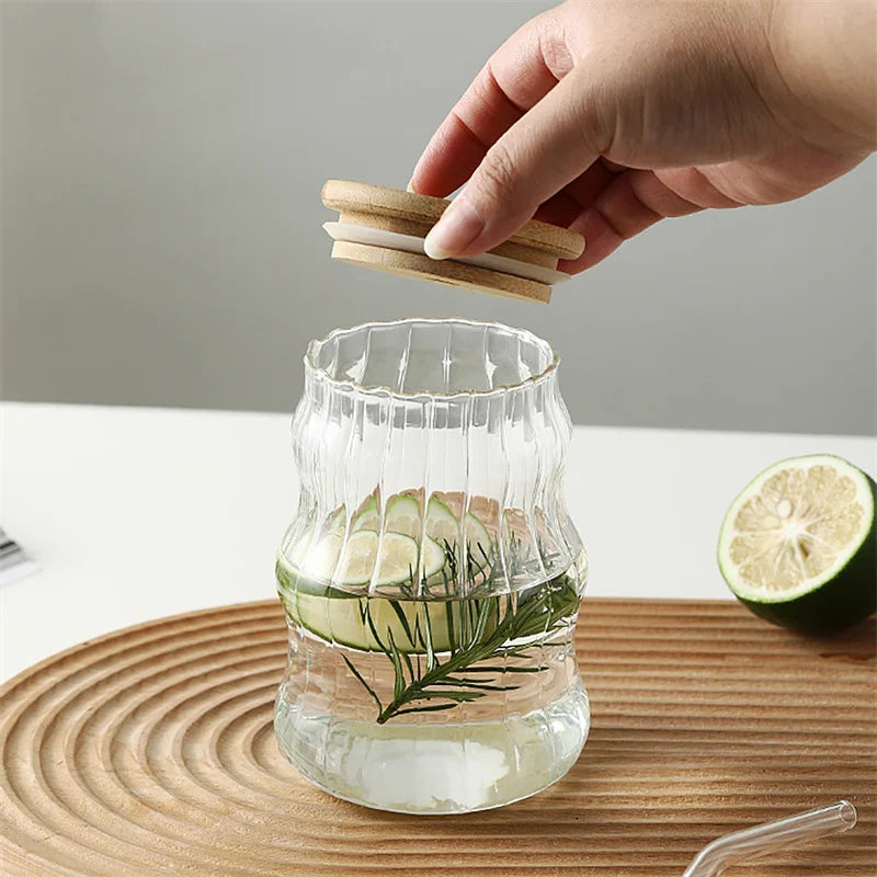 Wavy Iced Tea Glass with Bamboo Lid and Straw